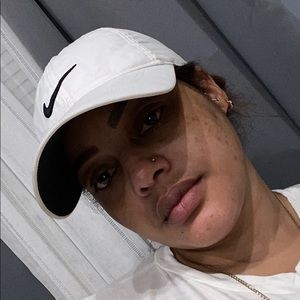 Meet your Posher, Yinaira